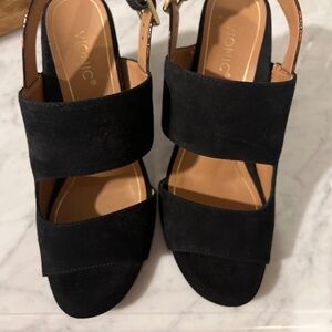 NEW Vionic tourtise strap open toe black suede  heeled shoes